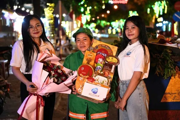 Hình ảnh mô tả các kênh liên hệ hỗ trợ khách hàng Typhu88