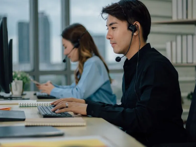 Hình ảnh khách hàng hài lòng với dịch vụ hỗ trợ của Typhu88